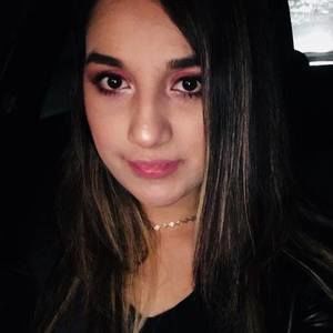 Meet your Posher, Adriana margarita